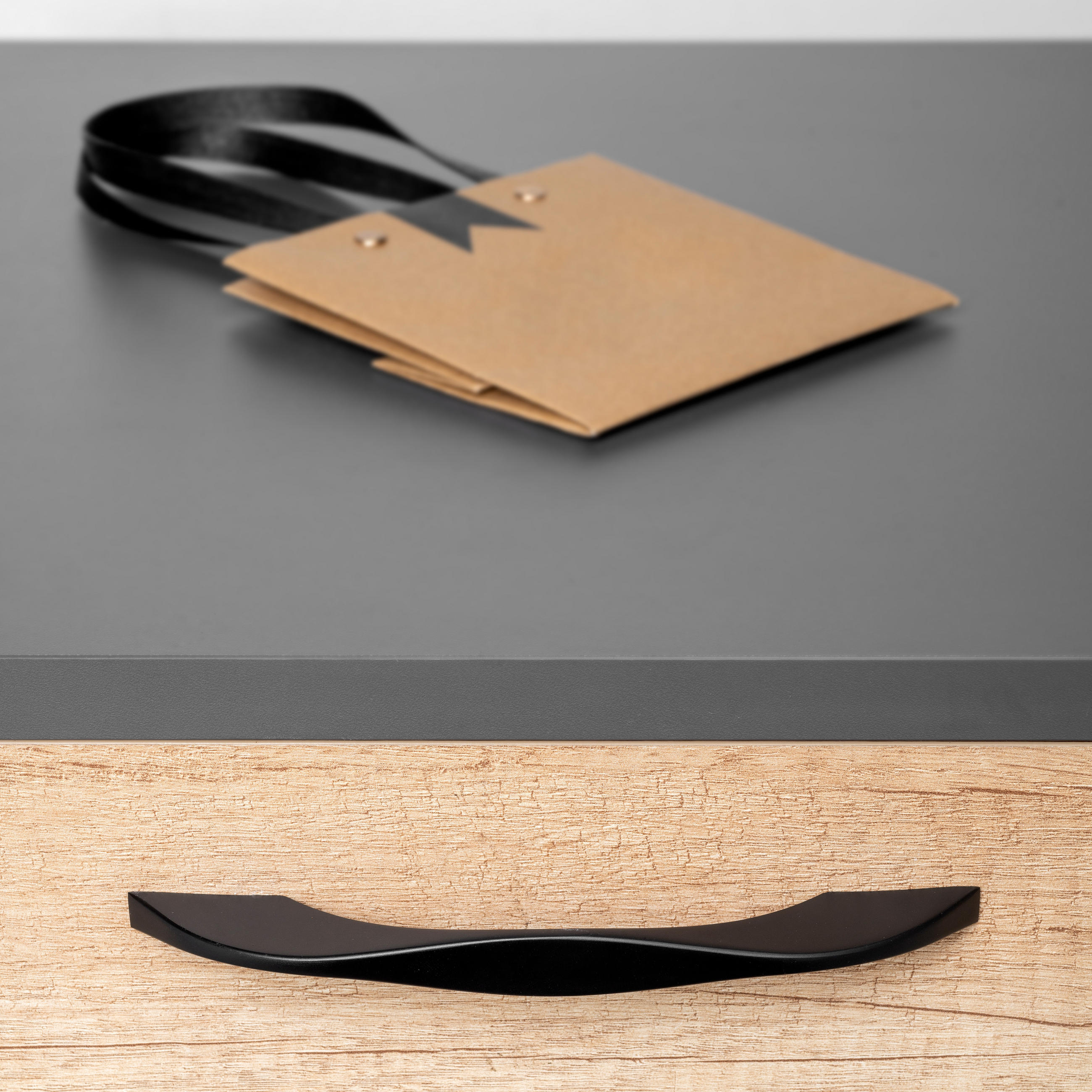 MÖBELGRIFFE Varna, L181mm, 160mm Achsenabstand, Zamak, Schwarz lackiert 20er-set - Schwarz, Kunststoff (1.6/3/18.1cm) - EMUCA