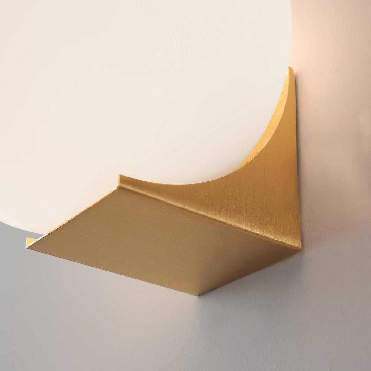 WANDLEUCHTE Kandi, Weiß und Gold, 15.3cm - Goldfarben, Glas (15/15.3/15cm) - KOSILUM