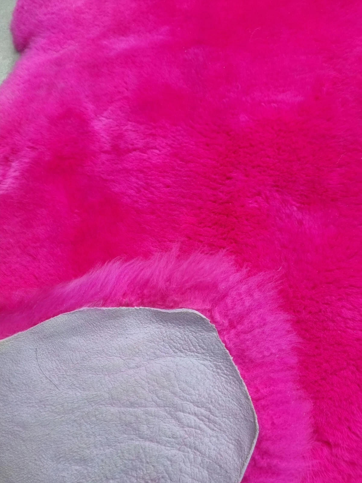 SCHAFFELL Premium Merino Lammfell Pink geschoren ca. 105 cm - Pink, Fell (55/105cm) - Provellus