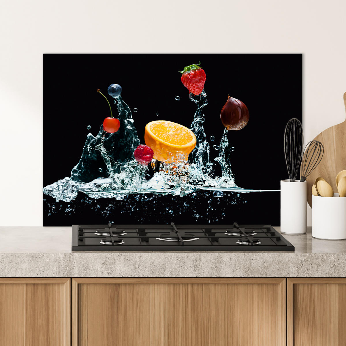 SPRITZSCHUTZ KÜCHE Wasser - Obst - Orange - Erdbeere - Kirsche - Schwarz 80x55 cm - Orange, Metall (80/0.3/55cm) - MuchoWow