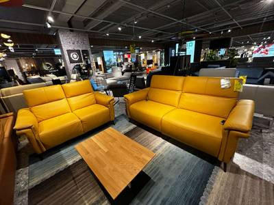 BELLUTI Sofa 2 und 3 Sitzer inkl. Relaxfunktion und Hocker - Belluti