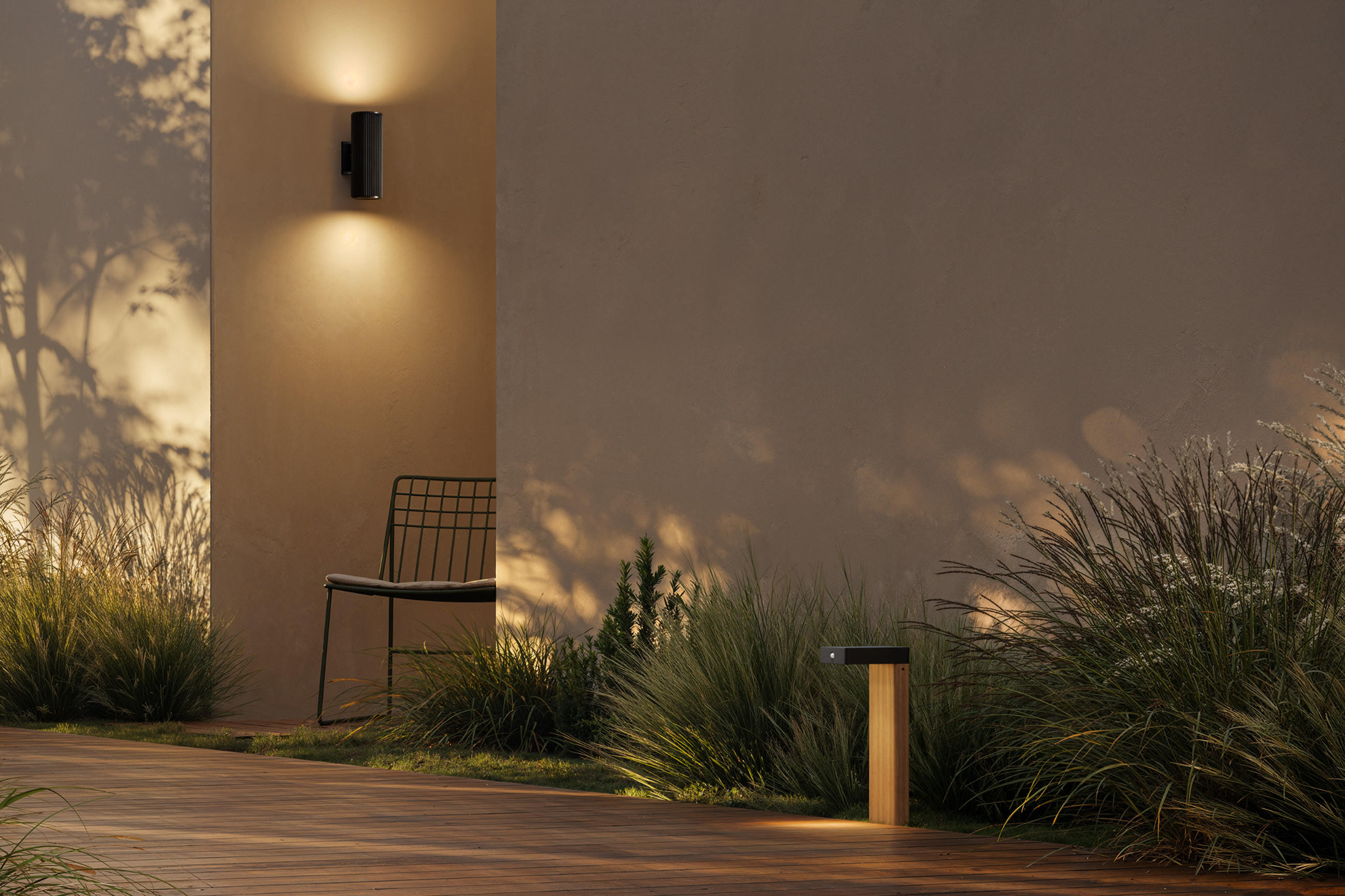 Outdoor Lampe von der Marke MAYTONI