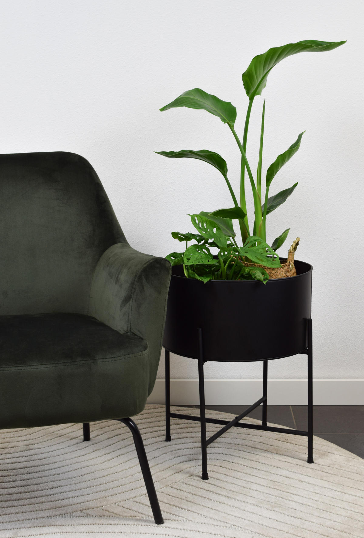 STEHENDER PFLANZKÜBEL Flora Schwarz - Schwarz, Metall (40/52/40cm) - LOFT42