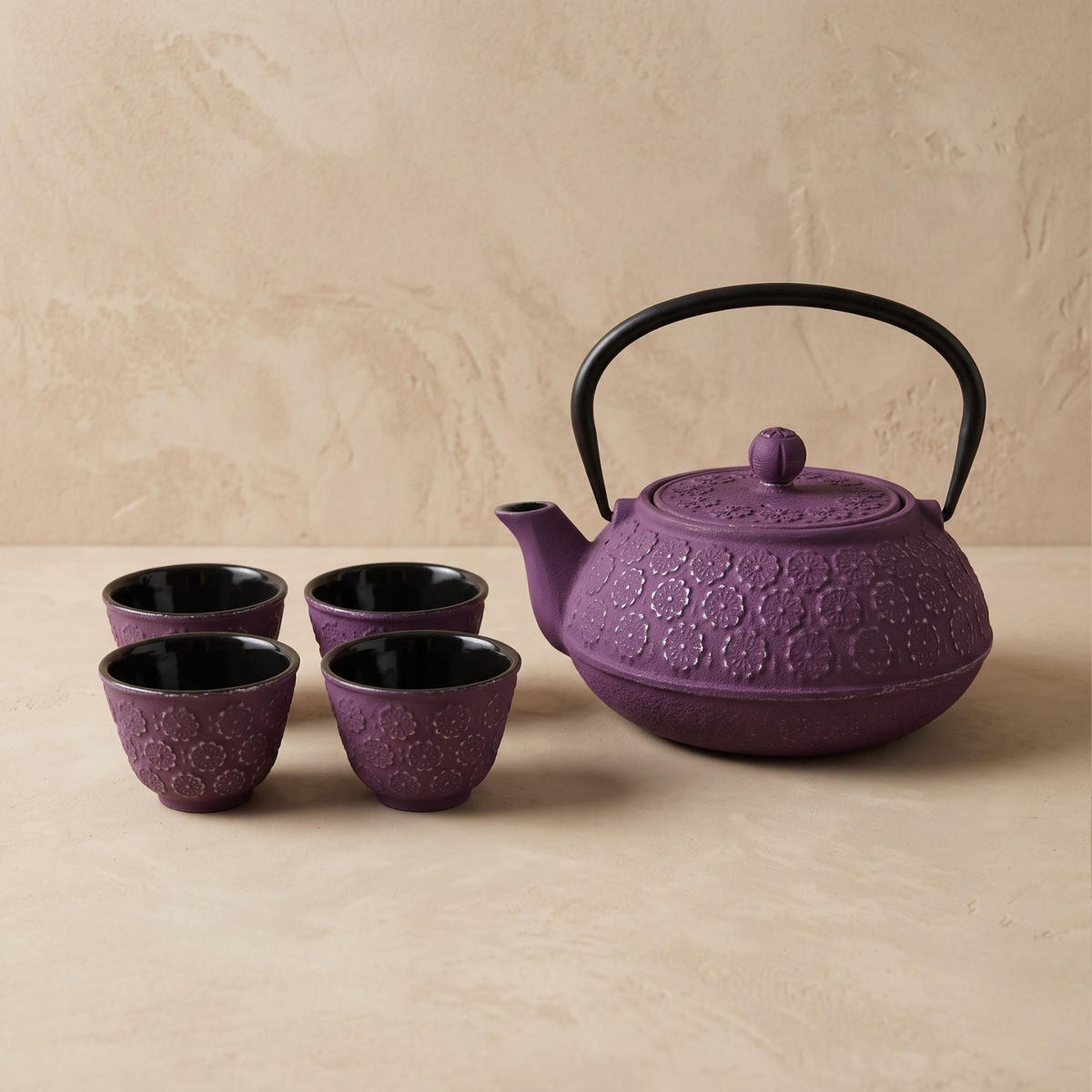 TEEKANNE Gusseisen mit Sieb Hanu Violett 1 l 18,5/16/16 cm - Violett, Metall (16/18.5cm) - AROMELIO