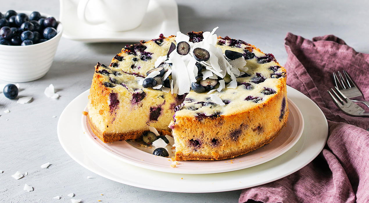 XXXLecker_Kokos-Kaesekuchen-mit-Blaubeeren