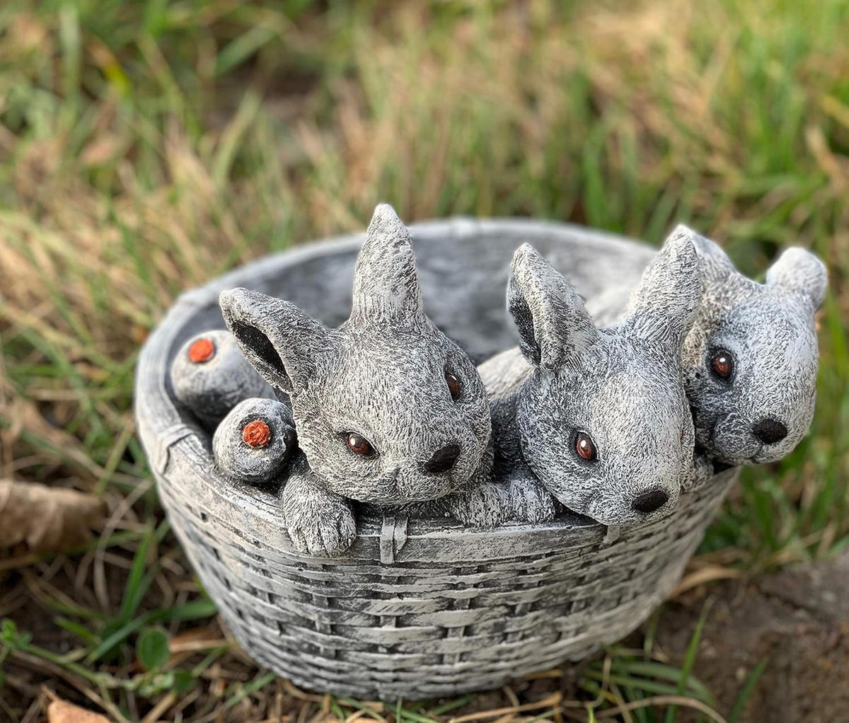 STEINFIGUR 3 Hasen im Korb bepflanzbar frostfest massiv - Grau, Stein (22/17/22cm) - stoneandstyle