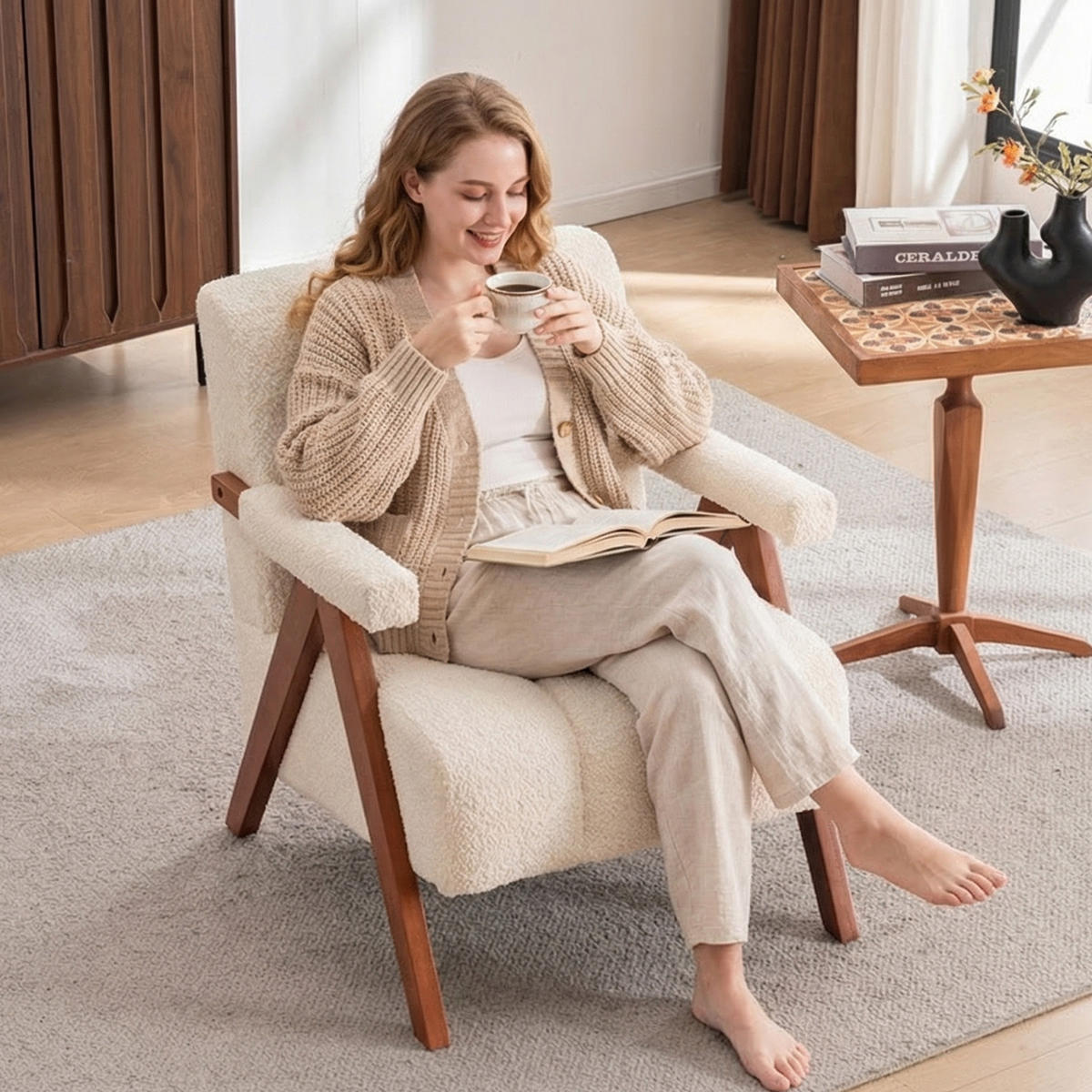 SESSEL Bouclé Beige mit Holzrahmen - Beige, Holz/Holzwerkstoff (77/77/68.5cm) - WISHDOR