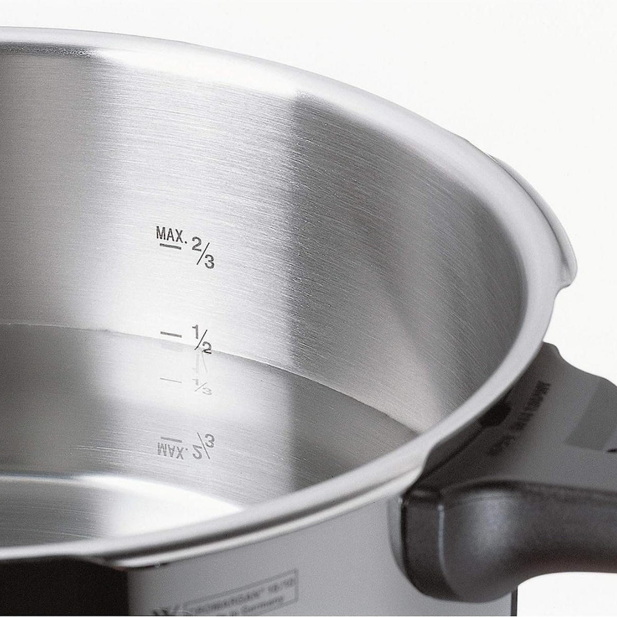 SCHNELLKOCHTOPF Perfect Edelstahl 6,5 L Cromargan Induktion 22 cm - Schwarz/Nickelfarben, Kunststoff/Metall (6.5L) - WMF