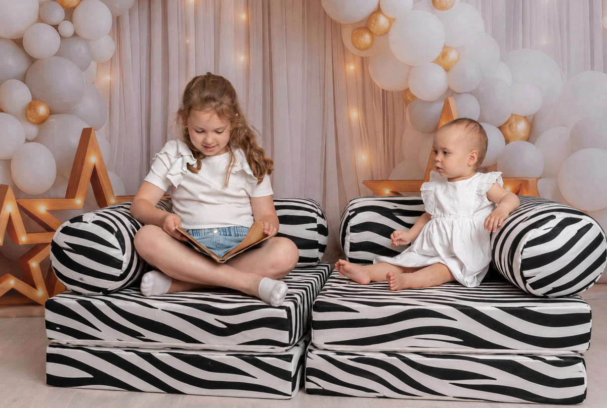 MODULARES Kindersofa Zebra – weiches Spielsofa zum Spielen und Entspannen - Weiß, Textil (142/25/71cm) - Bees & Blooms