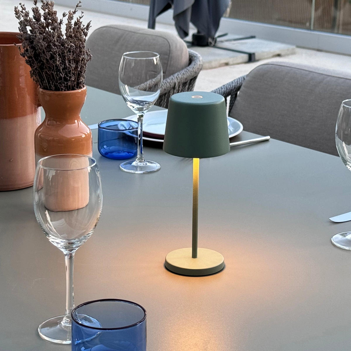 MINI-TISCHLAMPE KELLY MINI olivgrün - Olivgrün, Metall (8.2/8.2/22cm) - Lumisky