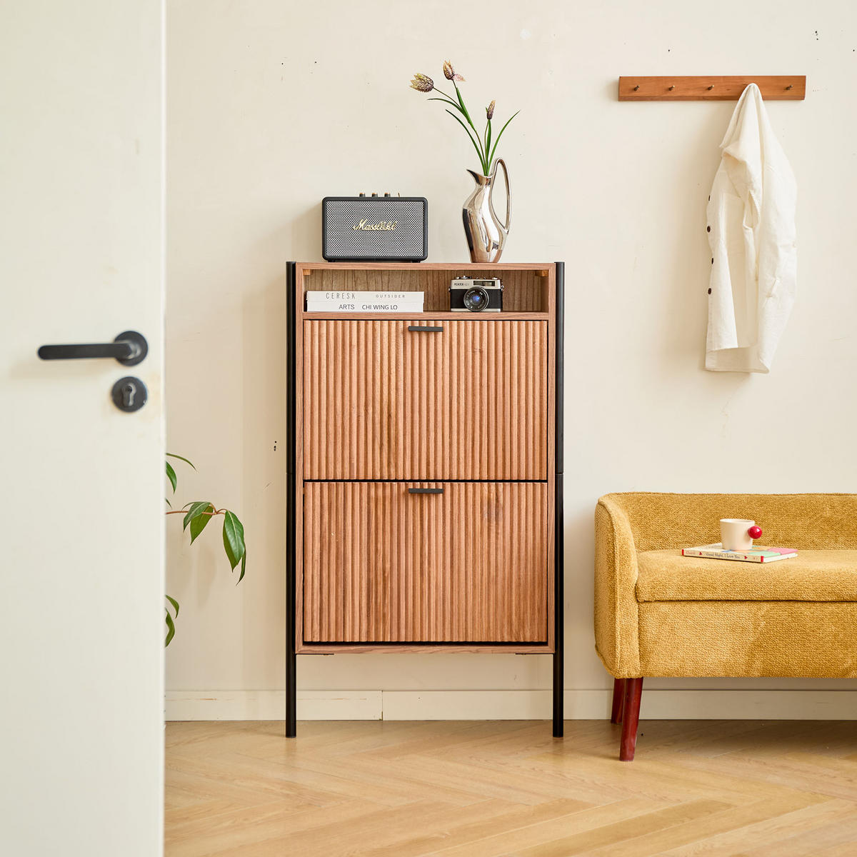 SCHUHSCHRANK Nussbaumholz Braun - Braun, Holz (65/111/25cm) - Nordlys