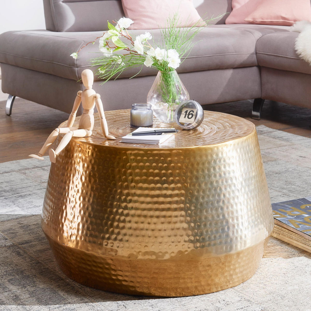 COUCHTISCH orientalisch Aluminium Hammerschlagstruktur mit praktischer Ablage, Gold 60x60x36 cm - Goldfarben, Metall (60/60/36cm) - KADIMA DESIGN