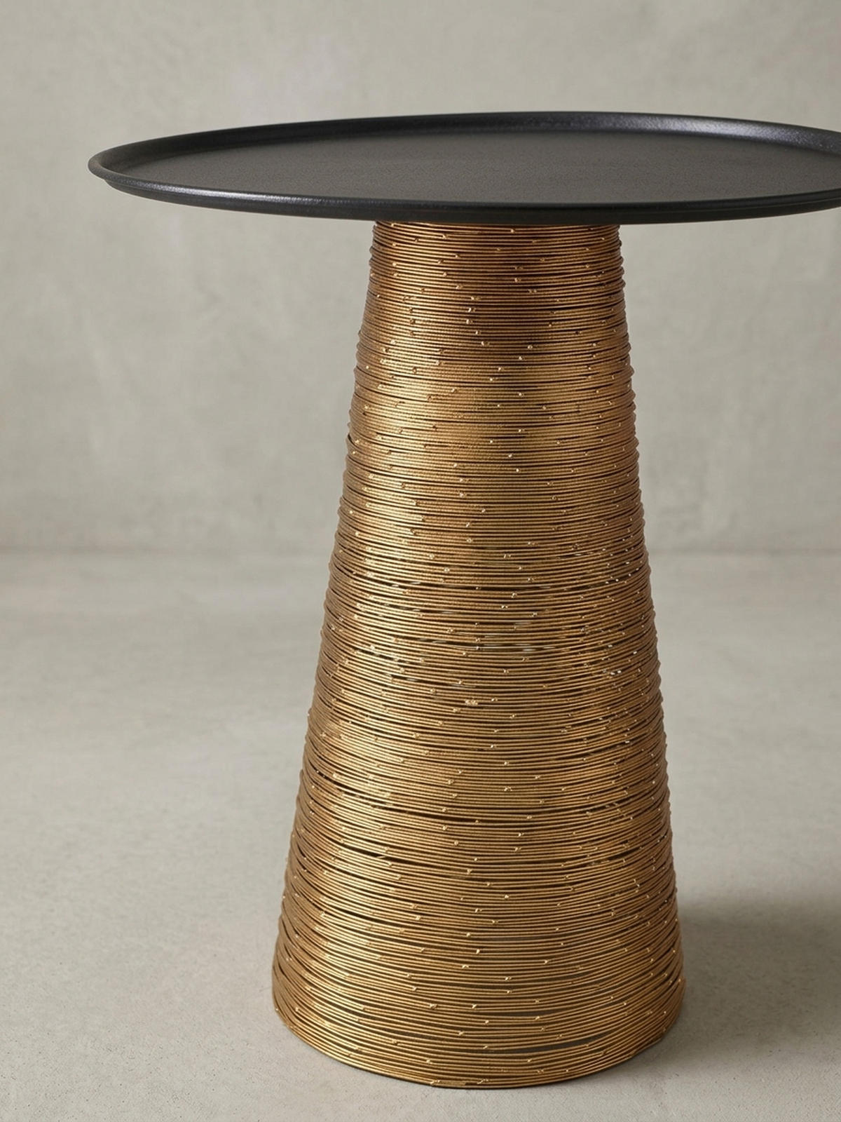 BEISTELLTISCH – Rund Aluminium Schwarz Gold Muster handgefertigt 40x40 cm - Goldfarben, Metall (40/40/45cm) - KADIMA DESIGN