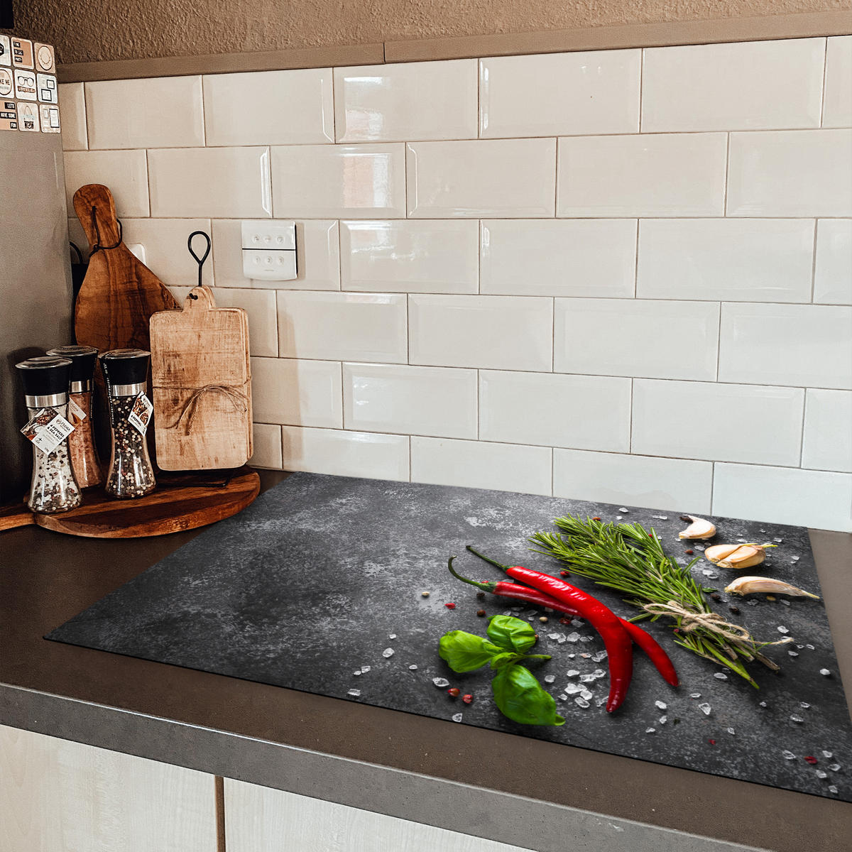 HERDABDECKPLATTE Pfeffer - Kräuter - Gewürze - Beton 76x51 cm - Rot, Kunststoff (76/51.5/0.2cm) - MuchoWow