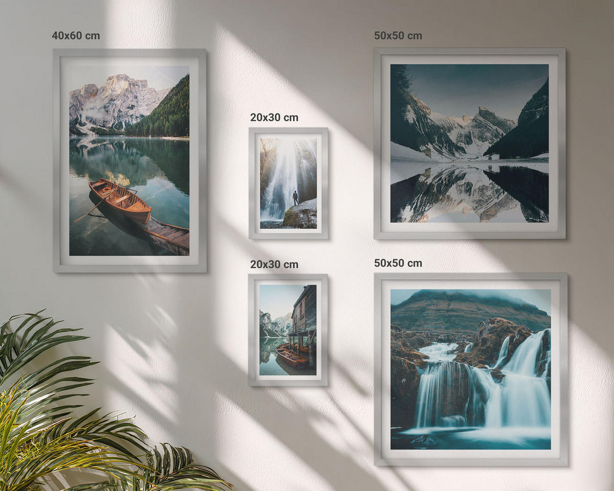 WANDBILDER 5er Set - 50x50 cm & 20x30 cm & 40x60 cm Silberner Rahmen - Spiegelung der Boote auf Bergseen - Silberfarben, Kunststoff (40/60cm) - ArtPrintCave