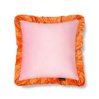 KISSEN aus bedrucktem Samt mit plissiertem Volant, orange und rosa RUFFLE - Orange/Rosa, Textil (55/55cm) - RNT By Really Nice Things