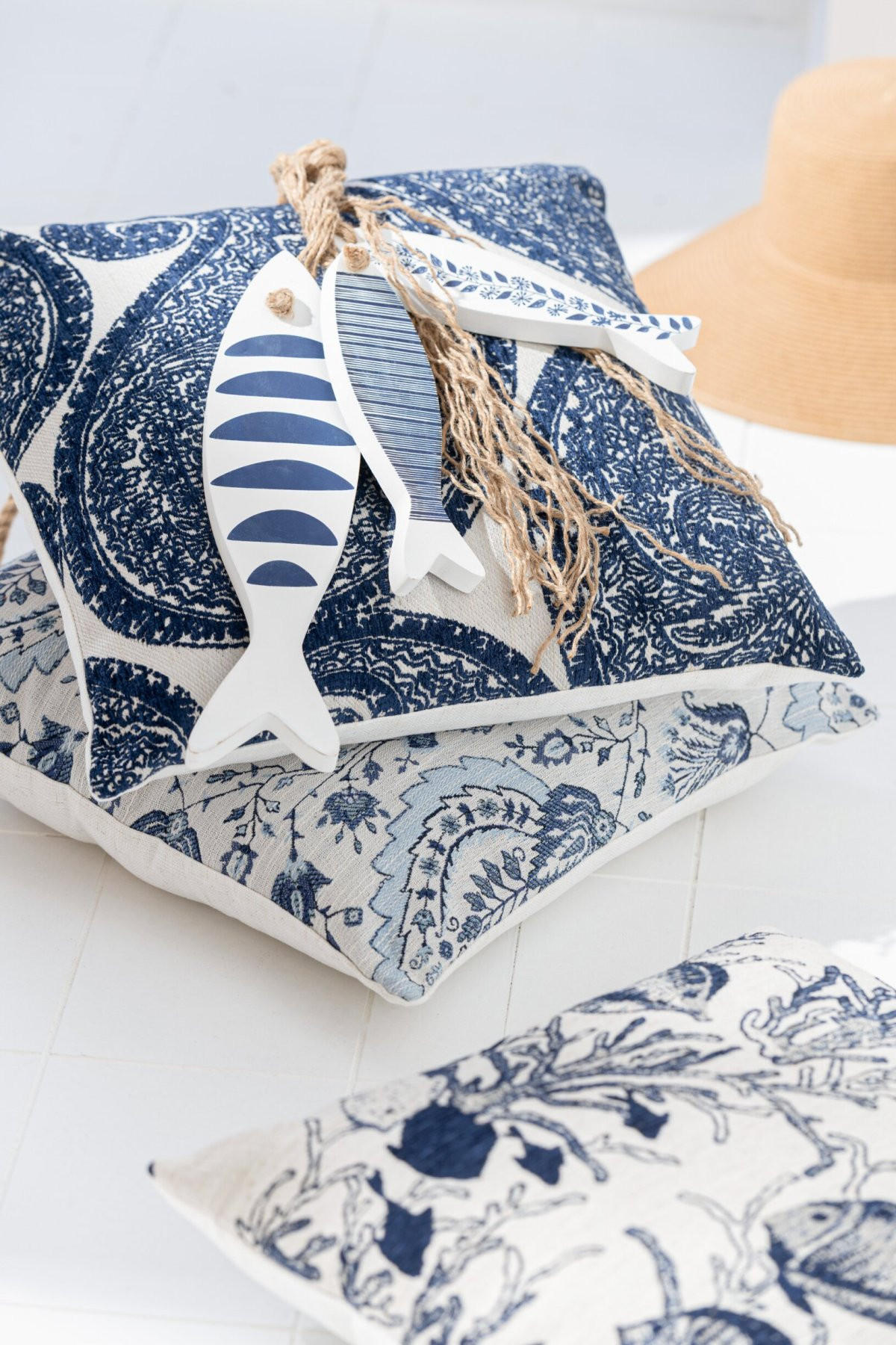 AUFHÄNGER SEESTERN + FISCH - Blau, Holz (6.5/86/20cm) - J-Line