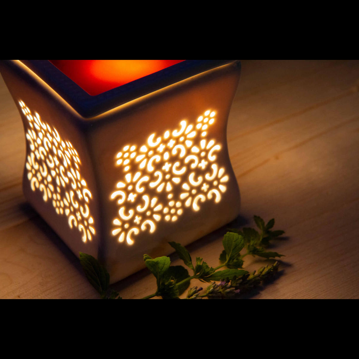 DUFTLAMPE - Weiß, Keramik (10/12/10cm)