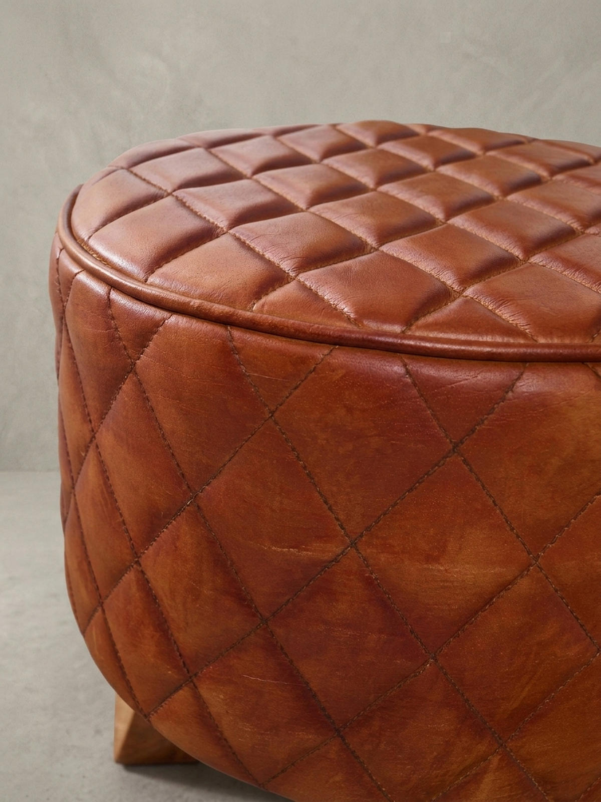 SITZHOCKER – Holz/Leder, 46 cm, Rautenmuster, Braun - Braun, Mangoholz/Leder (35/46/35cm) - KADIMA DESIGN