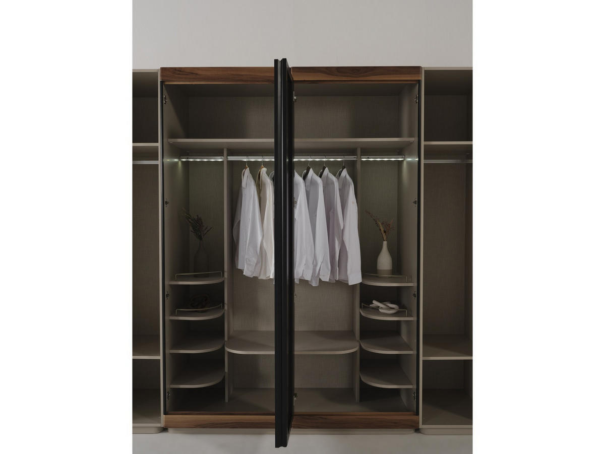 KLEIDERSCHRANK Estella 6 trg. - Creme, Holzwerkstoff (260/229/65cm)