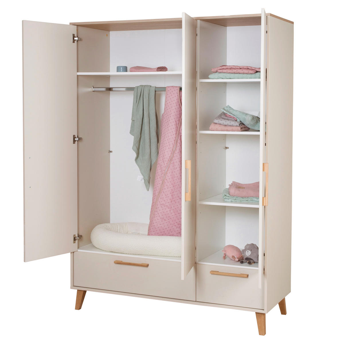 KLEIDERSCHRANK 3-türig Jil - Kastanienfarben/Kaschmir, Holz/Holzwerkstoff (138/200/55cm) - Roba