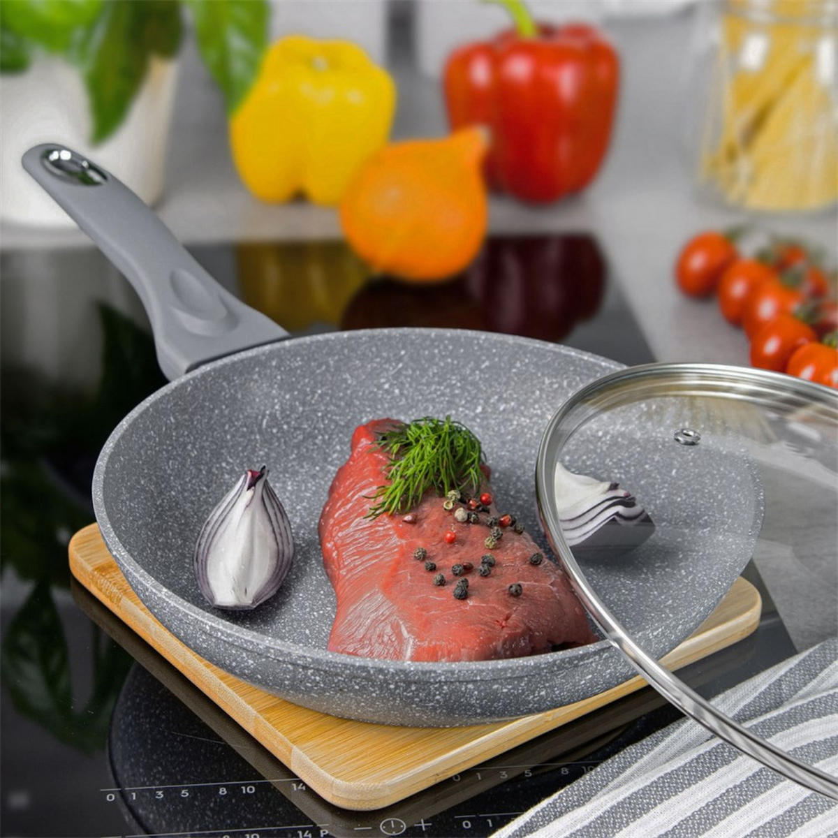 PFANNE Grau 18/18/4 cm KB7306 - Grau, Metall (18cm) - Klausberg 