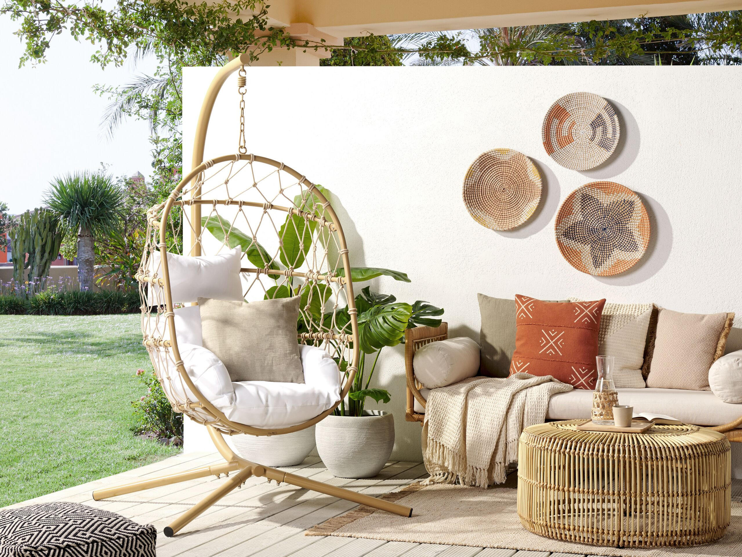 HÄNGESESSEL mit Gestell Flechtseil beige 100/108 cm Adria - Beige, Textil (108/190/100cm) - Beliani
