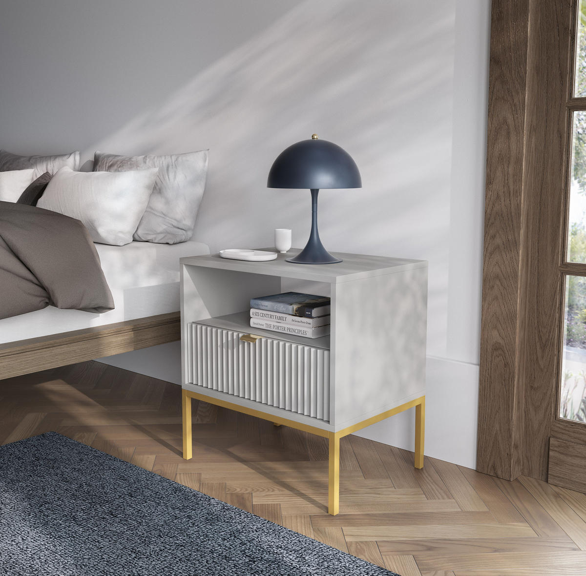 NACHTTISCH Kioto in Grau mit goldenen Beinen + goldener Griff mit geriffelter Front - Goldfarben/Grau, Holzwerkstoff/Metall (54/56/39cm) - Ravio