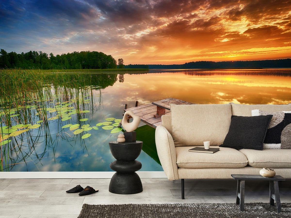 FOTOTAPETE für Wohnzimmer Sonnenuntergang See Steg Bäume 100x70 - Gelb/Beige, Papier (100/70cm) - Muralo