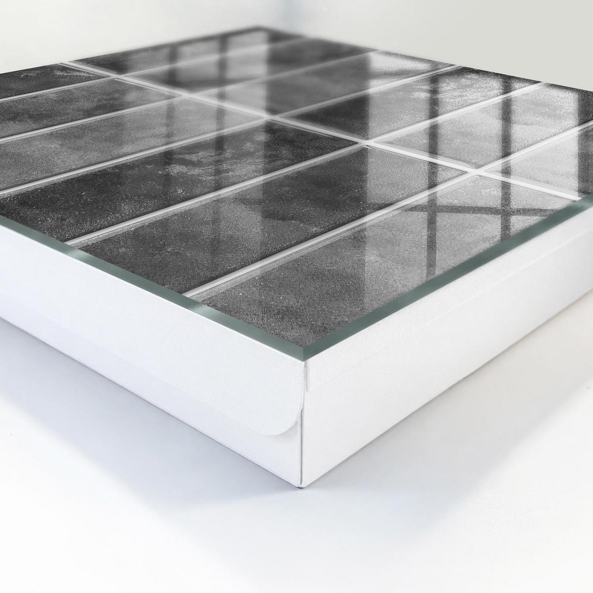 SCHLÜSSELBOX Weiß 30x30 cm – Türöffnung nach rechts - Graue Fliesen - Grau, Metall (30/30/5cm) - TULUP