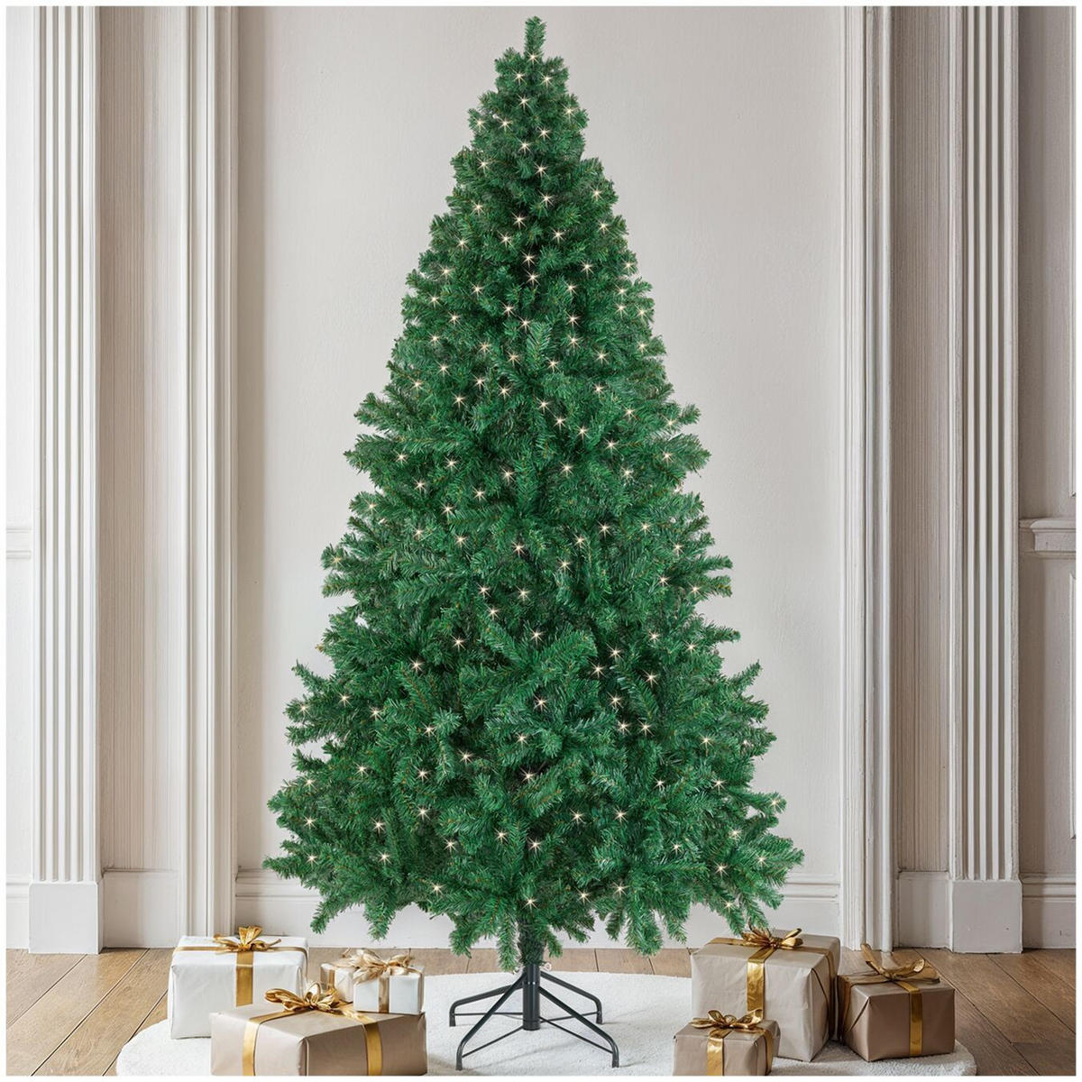 SET WEIHNACHTSBAUM MIT LICHTERKETTE ,pulverbeschichteter Metallständer mit Kunststoffkappen,grün - Grün, Kunststoff (230cm) - tectake