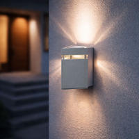 AUSSEN-WANDLEUCHTE ESTERNA Weiß lackiert - Weiß, Glas (11/15.3/13.5cm) - Esto