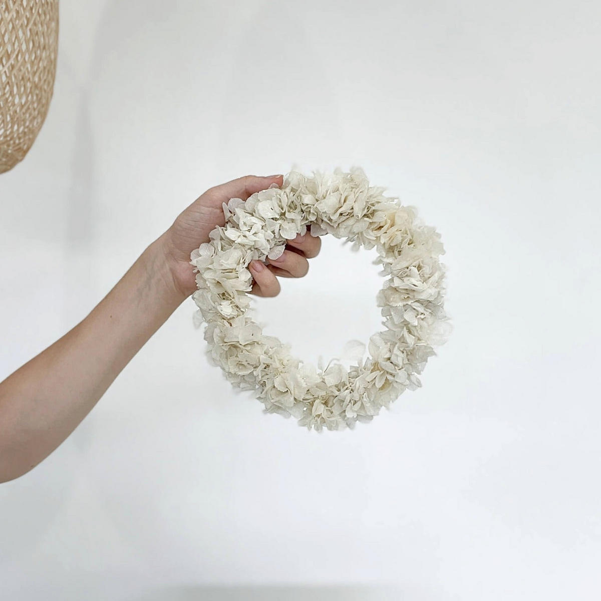 TROCKENBLUMEN Kranz Hortensien klein weiß - Weiß, Naturmaterialien (5cm) - Lykke & You