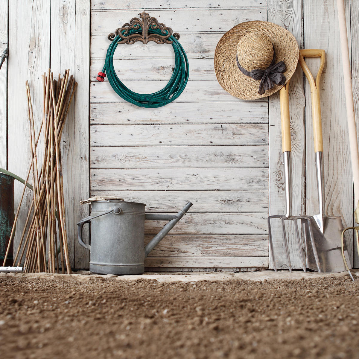 SCHLAUCHHALTER - Dunkelbraun, Metall (36/15/15cm) - Relaxdays