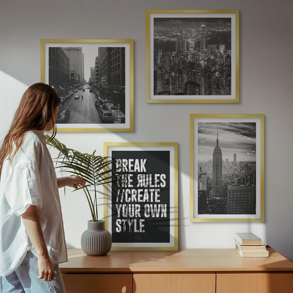 BILDER SET 4er Set - 50x50 cm & 40x60 cm Goldrahmen - Inspiration für Schwarz-Weiß-Darstellungen von Stadtstraßen - Goldfarben, Kunststoff (50/50cm) - TULUP