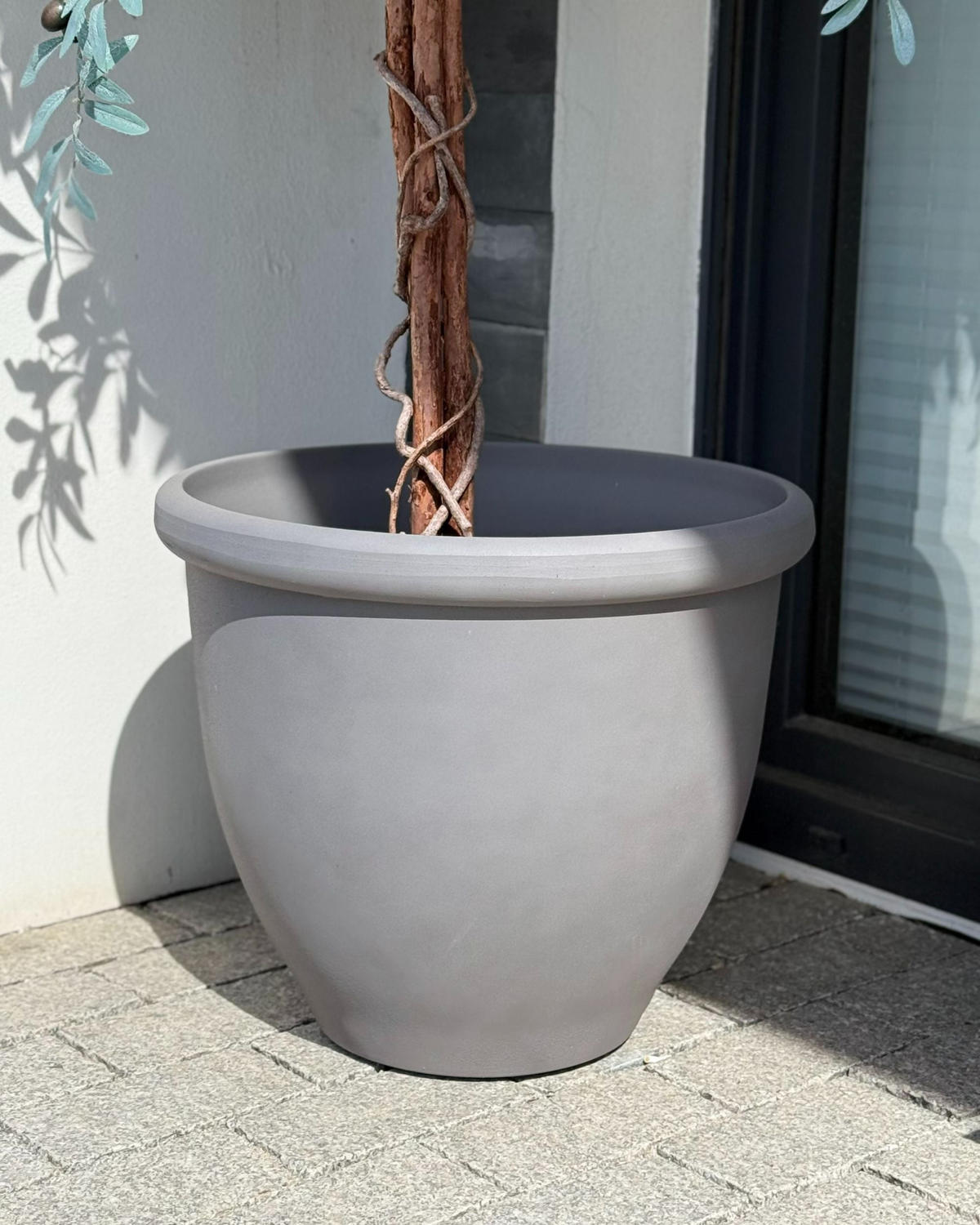 BLUMENTOPF Grau Tesalia - Grau, Kunststoff (42cm) - Beliani