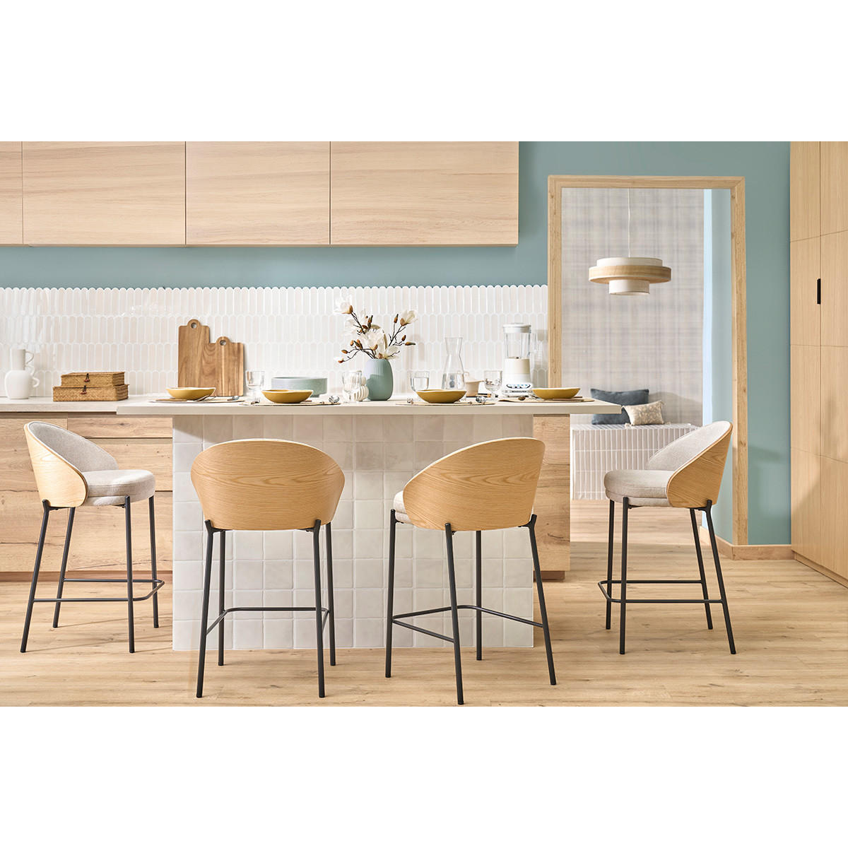 BARHOCKER aus grauem Samt-Effekt-Stoff, dunklem Holz und Metall, H65 cm (2er-Set) TUCSON - Grau, Textil (50.5/85.5/54cm) - Miliboo