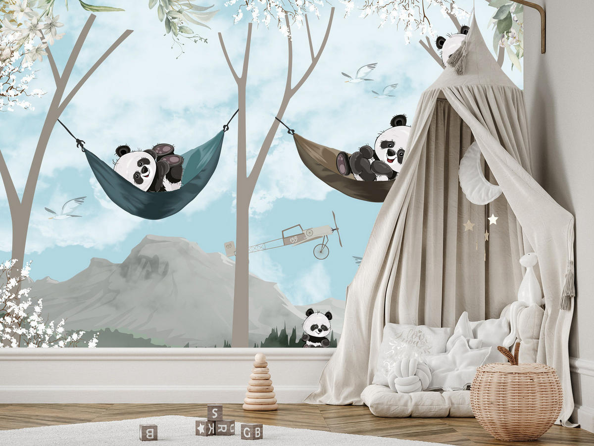 FOTOTAPETA Pre Detskú Izbu Pandy V Hojdacích Sieťach Rozprávkový Les Kvety Hory 450 x 315 cm - čierna/sivá, papier (450/315cm) - Muralo