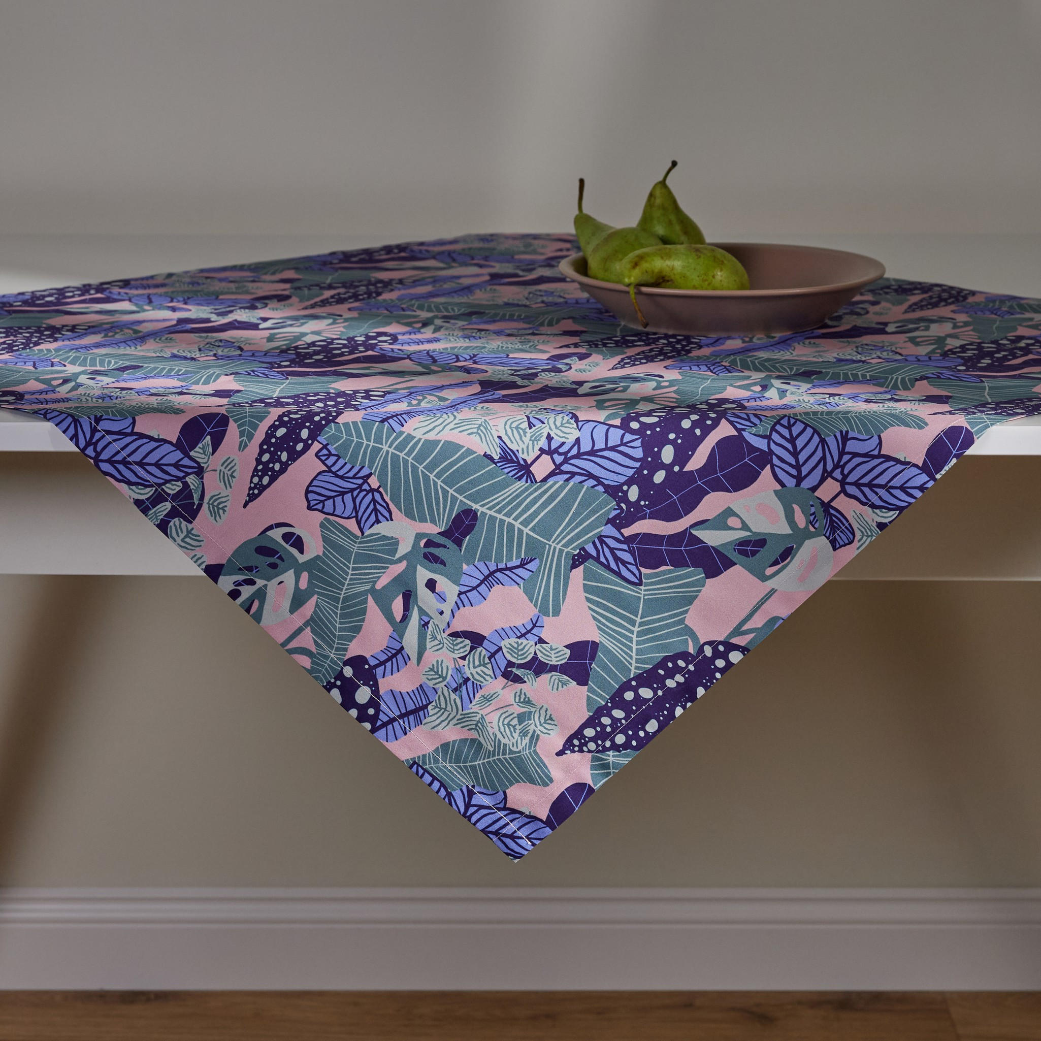 TISCHDECKE Hazel - Violett, Textil (80/80/1cm) - home&you