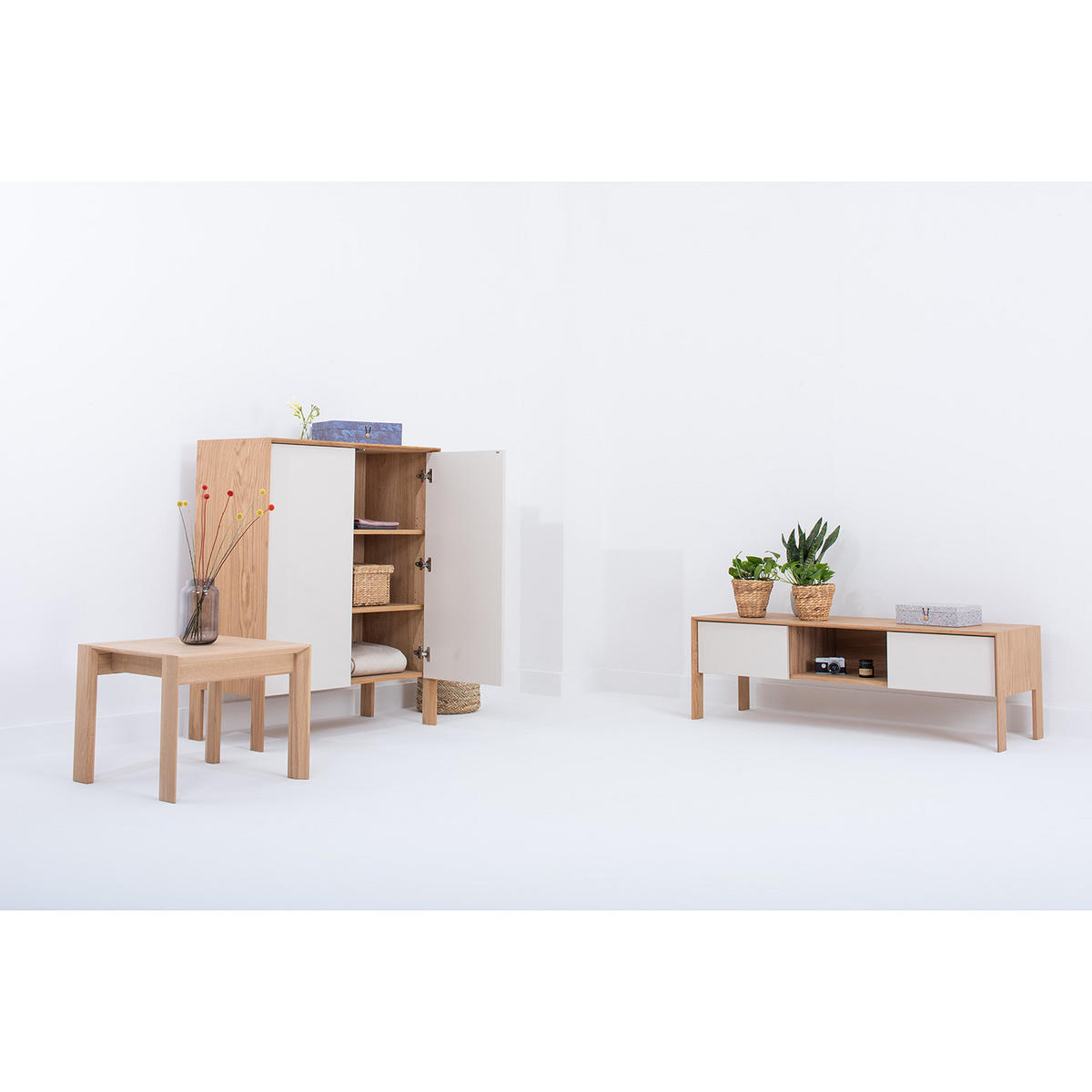 COUCHTISCH - Eiche teilmassiv - Eichefarben, Holzwerkstoff (55/55/45cm) - home24