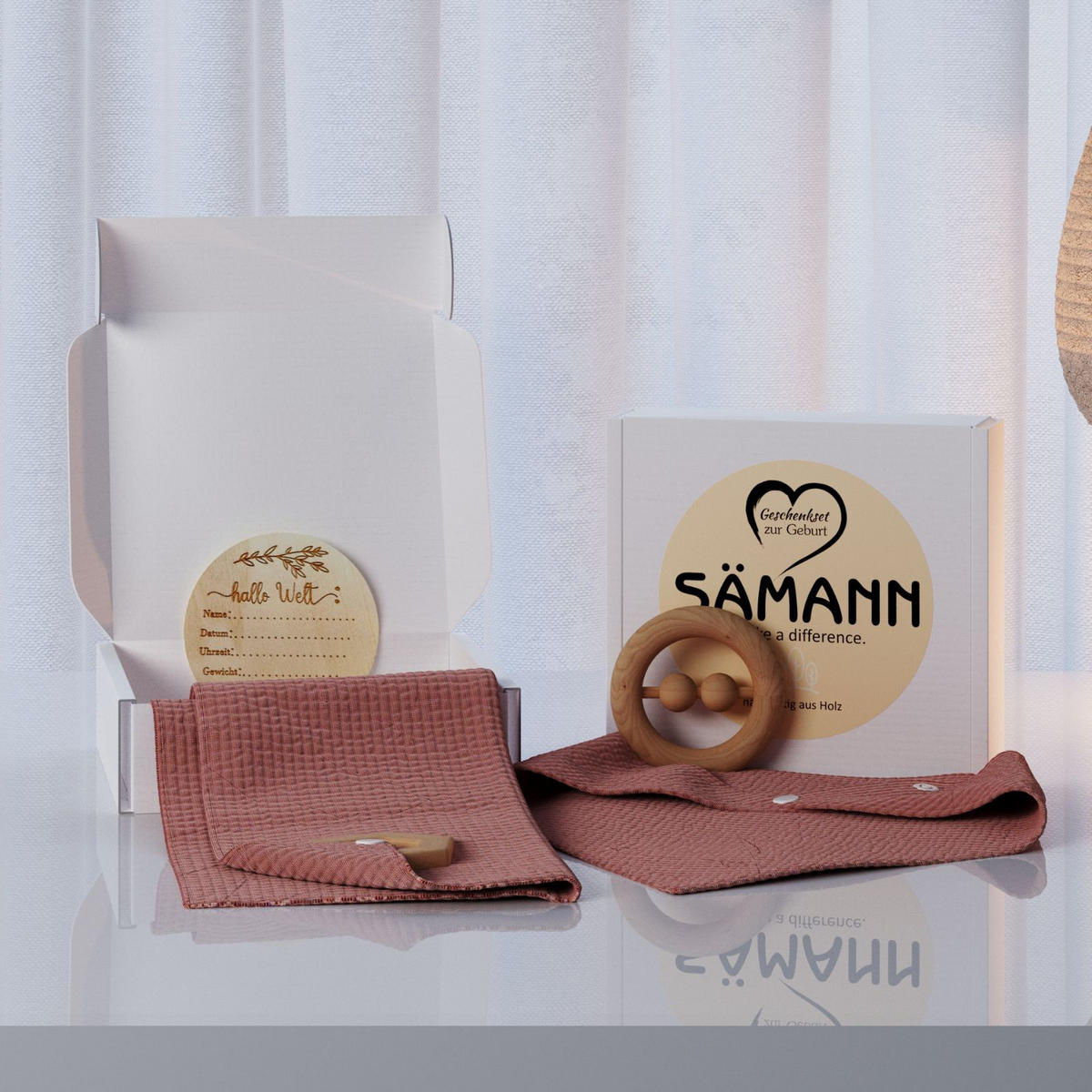 BABY Geschenkset 4-tlg. zur Geburt mit Halstuch, Rassel, Karte, Schmusetuch rostrot - Rot, Textil (10/10cm) - Sämann – make a difference.
