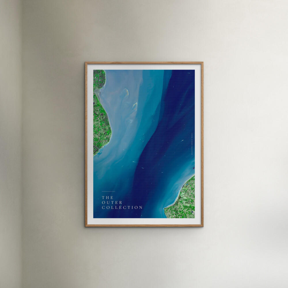 POSTER mit Rahmen Arch Atelier - The Outer Collection – 004 - Blau/Eichefarben, Holz/Papier (70/100cm) - Poster&Frame