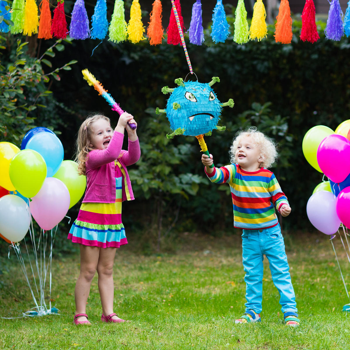 PINATA - Blau, Papier/Wellpappe (26/26/26cm) - Relaxdays