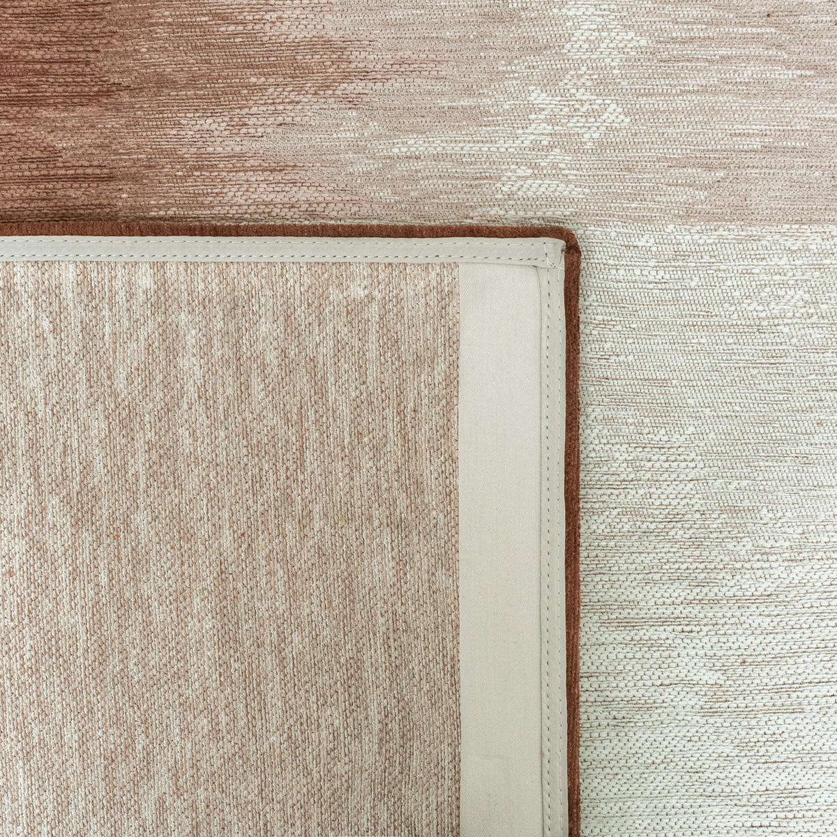 PREPROGA Sendai Rosebud 240/240 cm - rdeča, umetna masa/tekstil (240/240cm) - Louis De Poortere