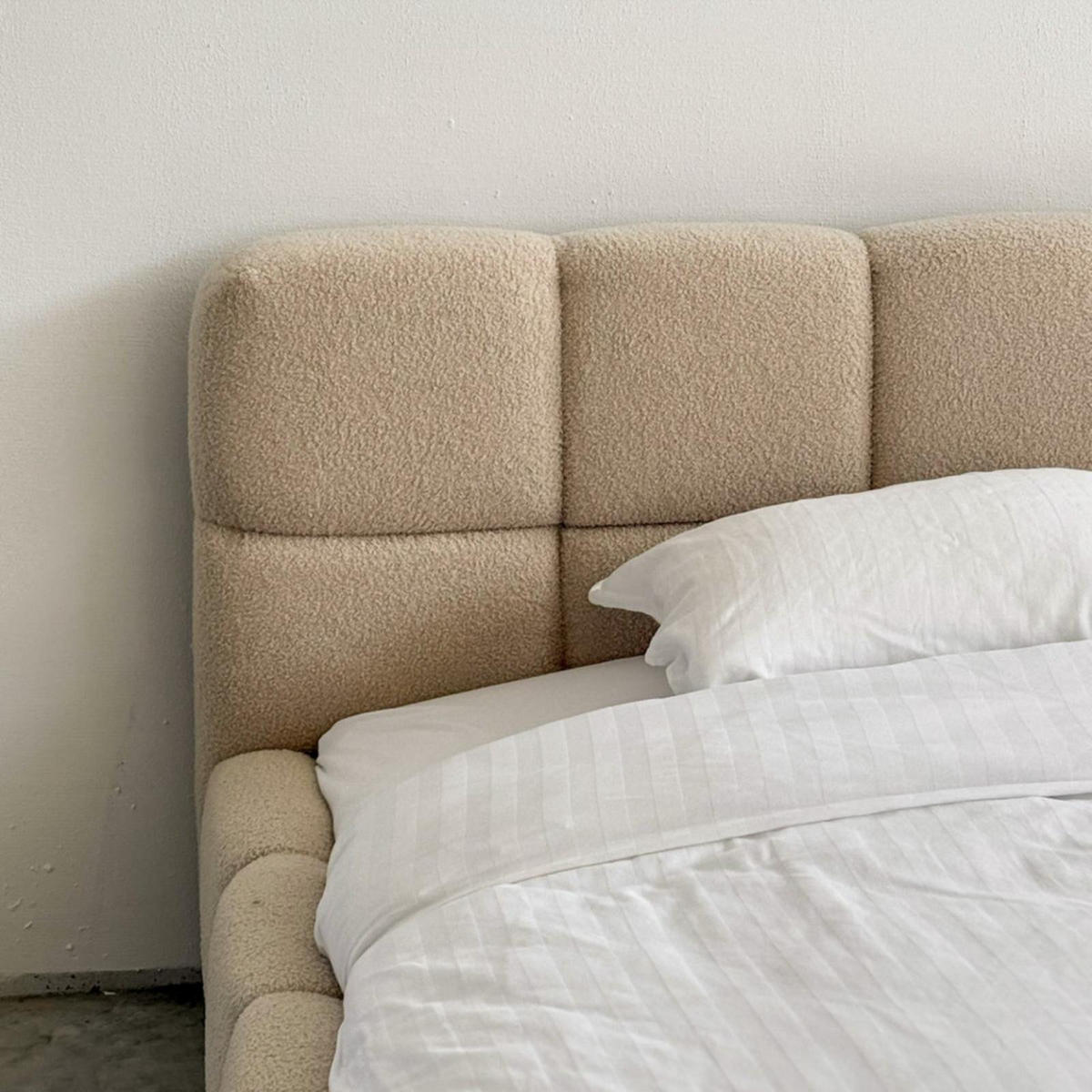 POLSTERBETT NUBO Premium 180x200 cm mit Bettkasten – PERFECT HARMONY 04 - Beige, Holz (180/200cm) - Dekori_Interiors