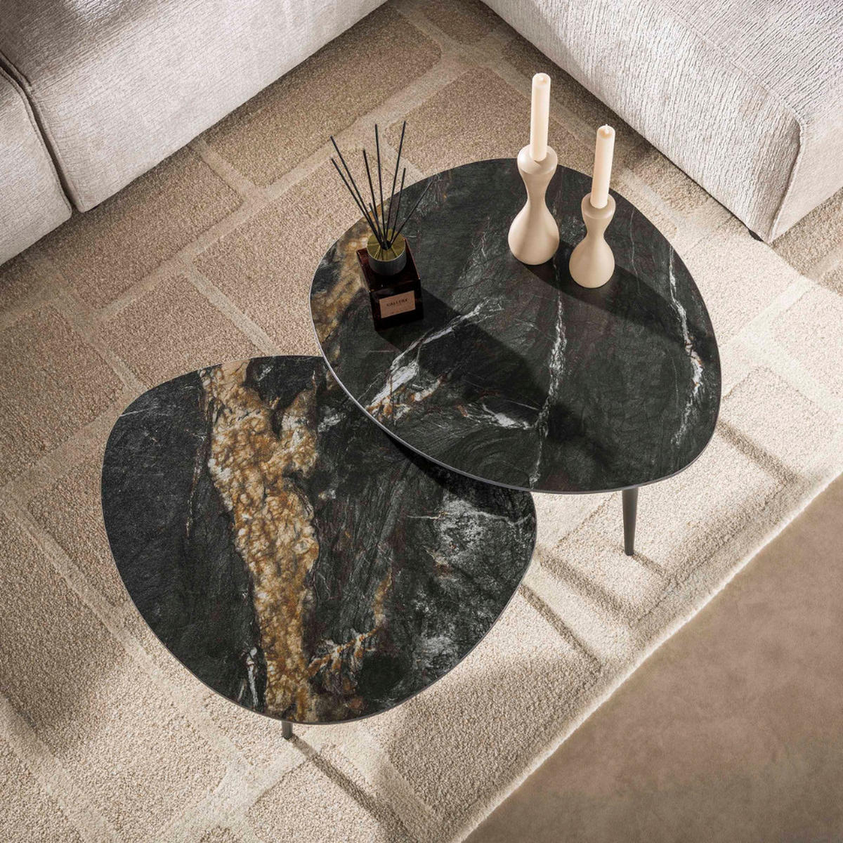 COUCHTISCH-SET FOSSILE NERO Organische Satztische in dunkler Marmor-Keramik - Schwarz, Keramik (58/70/35cm) - alesvelt