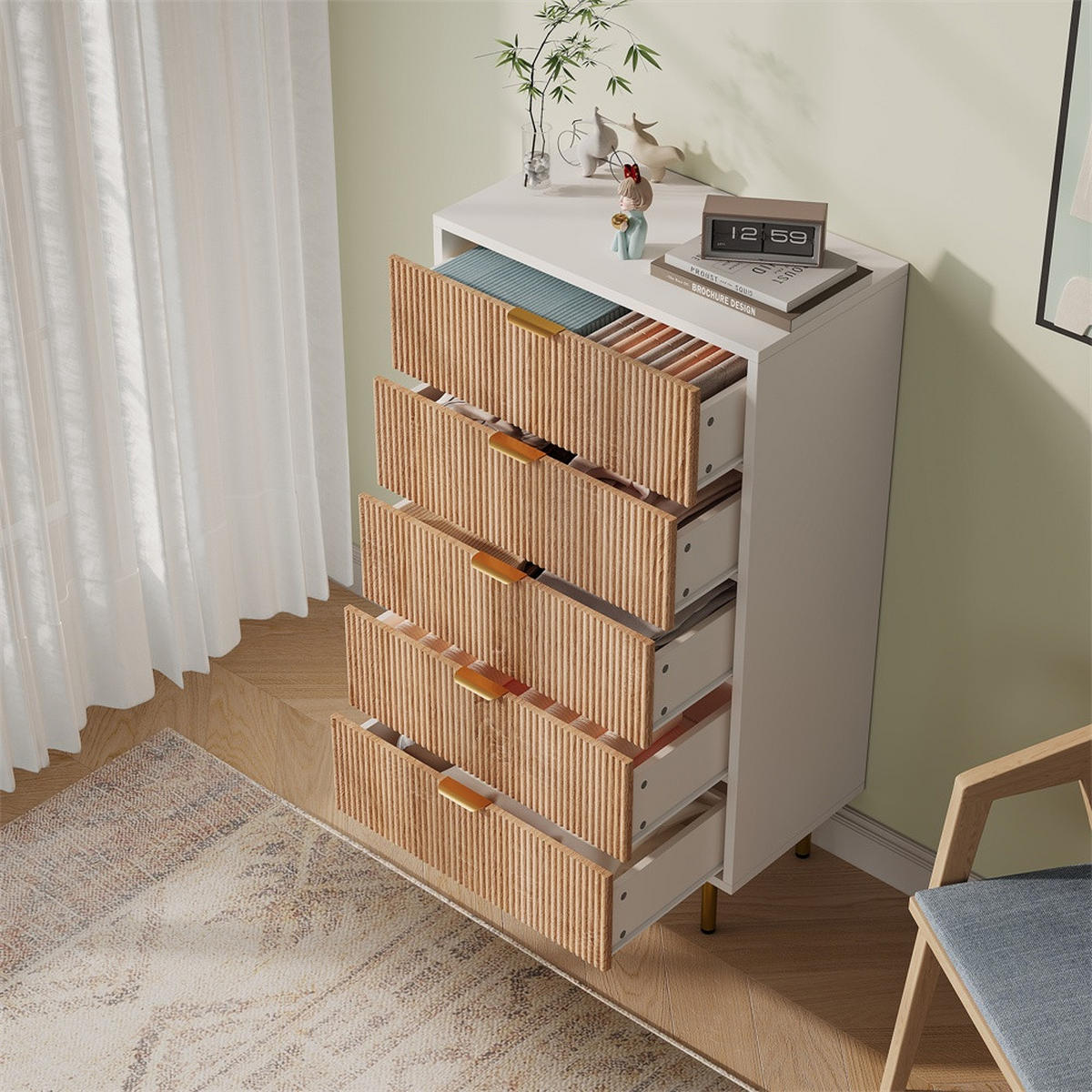 KOMMODE mit 5 Schubladen - vertikale Rillen und goldene Metallbeine - Naturholz und Weiß - Eichefarben, Holzwerkstoff (60/109.8/34cm) - DELFA