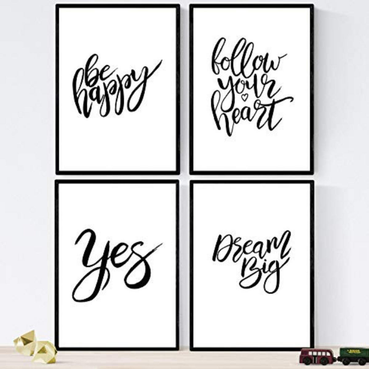 POSTER Set mit 4 glücklich und bunt Dream Big A4 Schwarzer Rahmen - Schwarz, Papier (29.7/3cm) - Nacnic