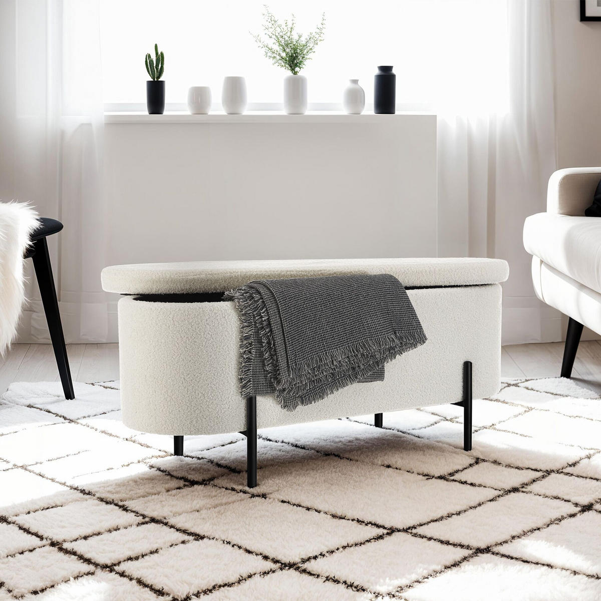 TRUHENBANK Lanja,97 x 36 x 42 cm, Bouclé creme-weiß - Creme/Weiß, Holz (36/43/96cm) - tectake