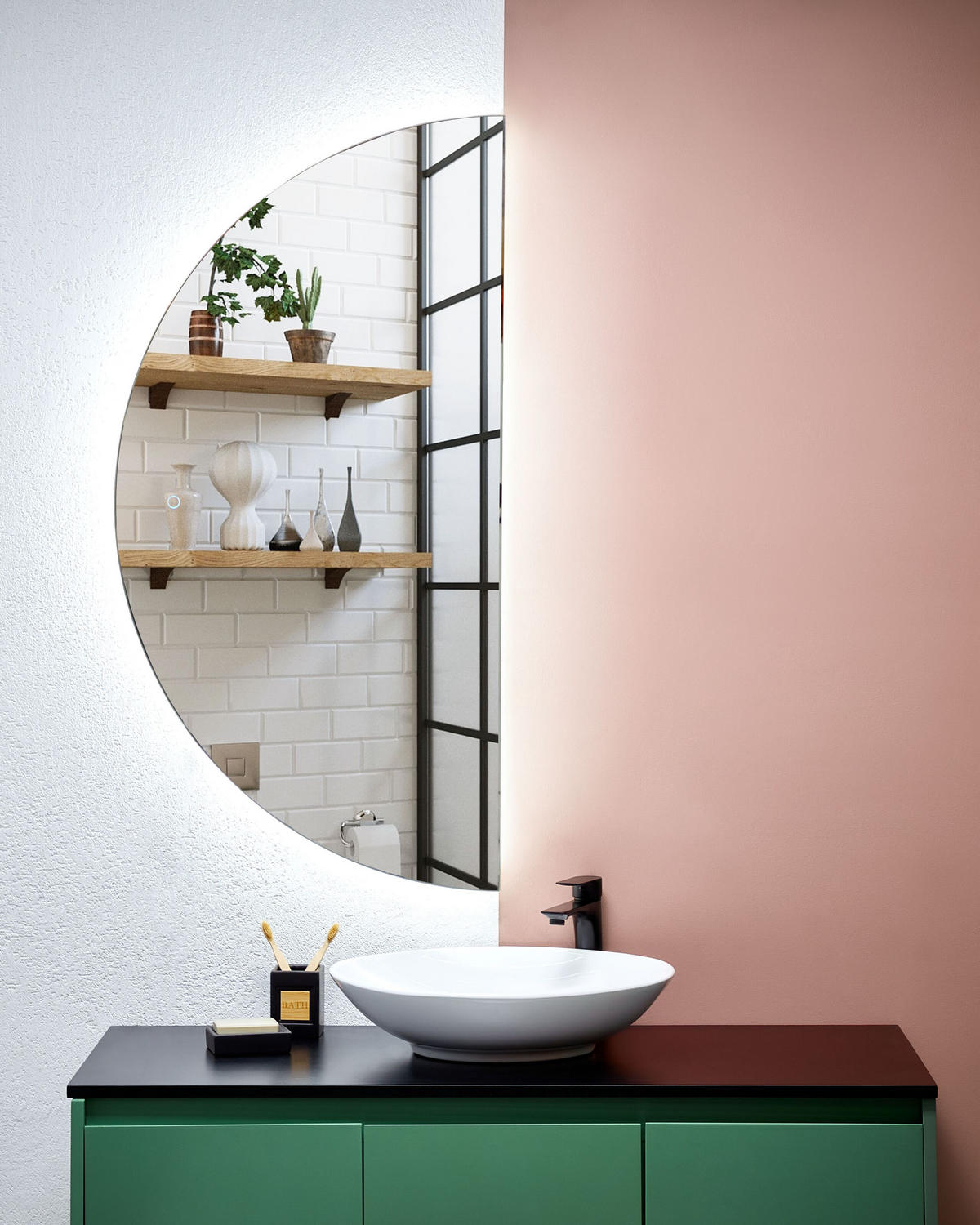 BADSPIEGEL mit LED-Beleuchtung halbrund 60/120 cm Loue - Silberfarben, Glas (60/120/4cm) - Beliani